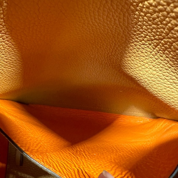 Tory Burch shoulder Bag, tan with orange lining. It has a detachable clutch. - Picture 4 of 4